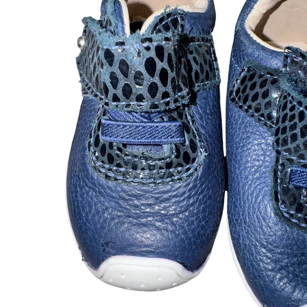 MARC JACOB navy leather tennis shoes ROBEEZ GIrls size 5.5